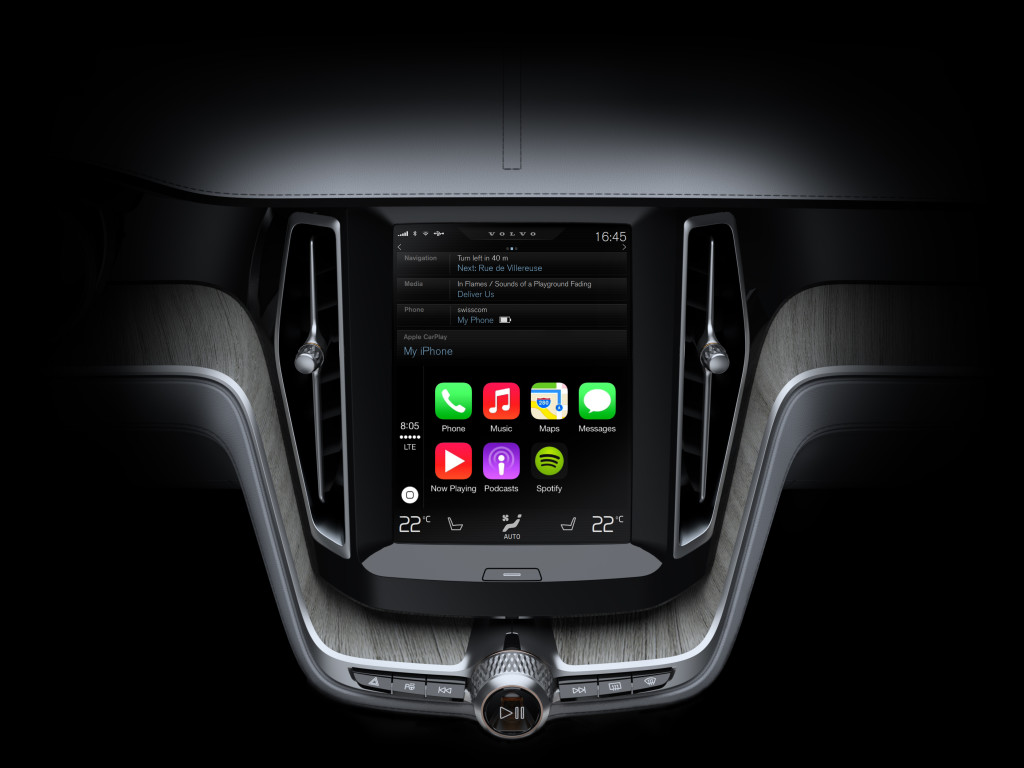 Apple CarPlay brings all the features and services familiar to iPad, iPhone or iPod users directly into the car via Volvo’s large centre console touch screen display.