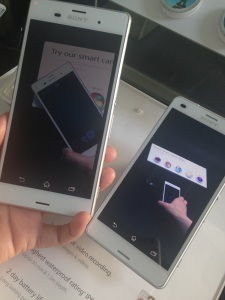 The Xperia Z3 (left) and the Xperia Z3 Compact (right)