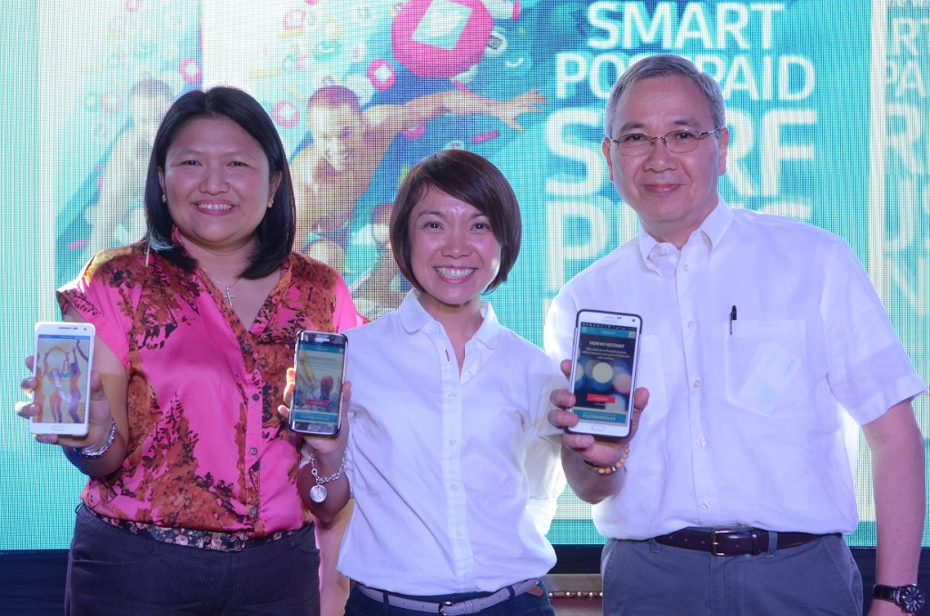Smart Postpaid Senior Brand Manager Jazmine Manabat, Smart Postpaid Marketing Head Kathy Carag, and Smart Public Affairs Head Mon Isberto together reveal a revitalized postpaid lineup from Smart, offering power and flexibility with the best digital experiences on mobile, starting at Plan 399. PHOTO CREDIT: SMART 