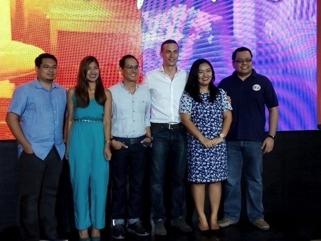 OLX Philippines General Manager Giancarlo Bonsel (third from right) with OLX Philippines Chief Marketing Officer Cris Concepcion (third from left) at the OLX Philippines event. 